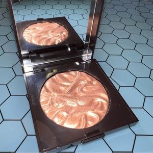 Laura Mercier Illumitator Color: SEDUCTION